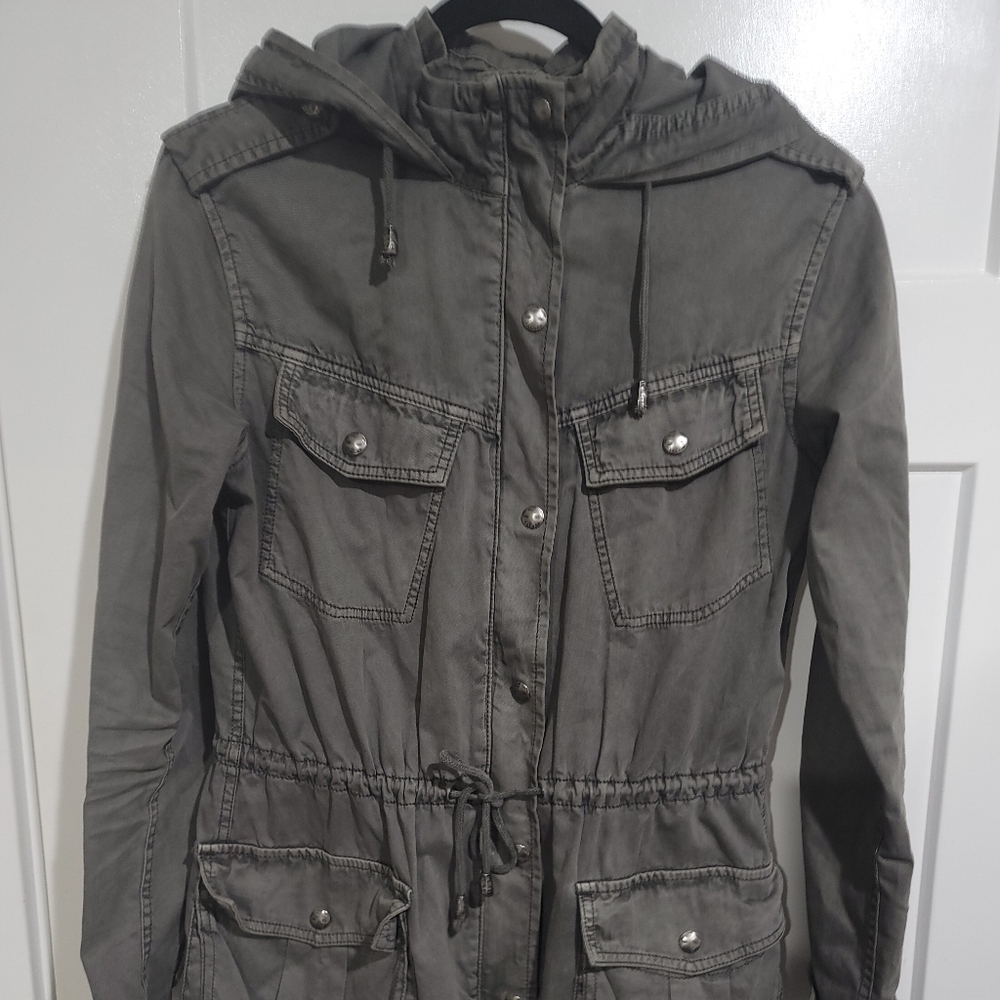 Aritzia Talula grey jacket size xsmall EXCELLENT CONDITION
